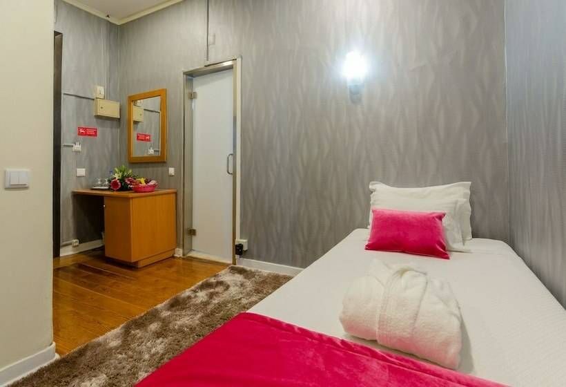 اتاق استاندارد سه نفره, Inn Rossio