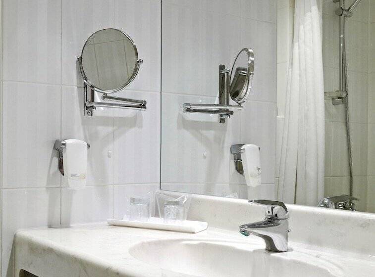 Классический Номер, Mercure Warszawa Centrum