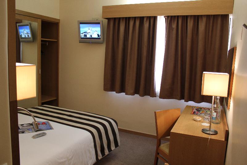 Quarto Estandar Individual, Principe Lisboa