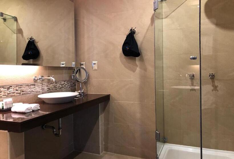 سوییت, Costa Del Sol Wyndham Cusco