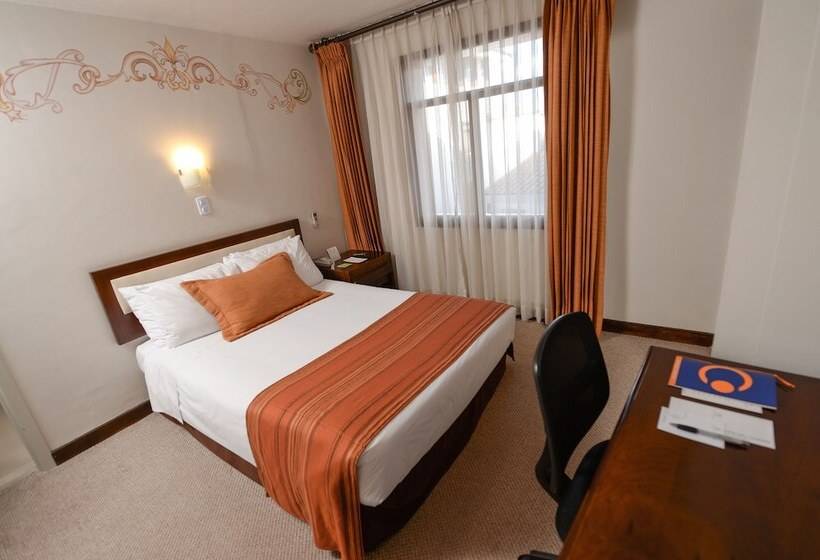 اتاق استاندارد یک نفره, Costa Del Sol Wyndham Cusco