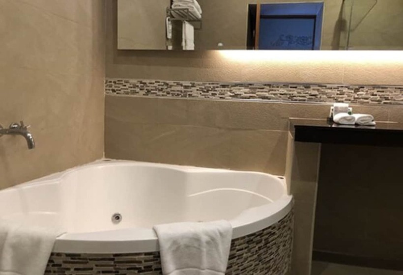 سوییت, Costa Del Sol Wyndham Cusco