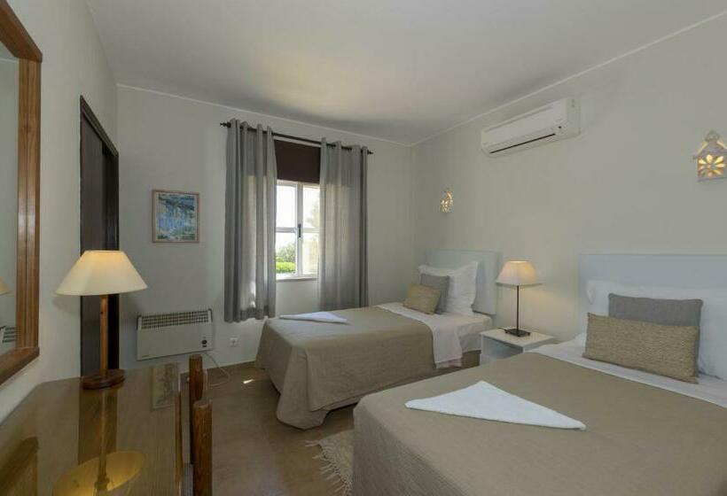 Апартаменты 2 спальни Вид на Сад, Rocha Brava Village Resort