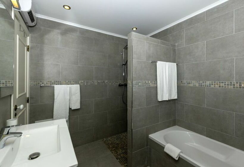 Вилла 3 Спальни, Rocha Brava Village Resort