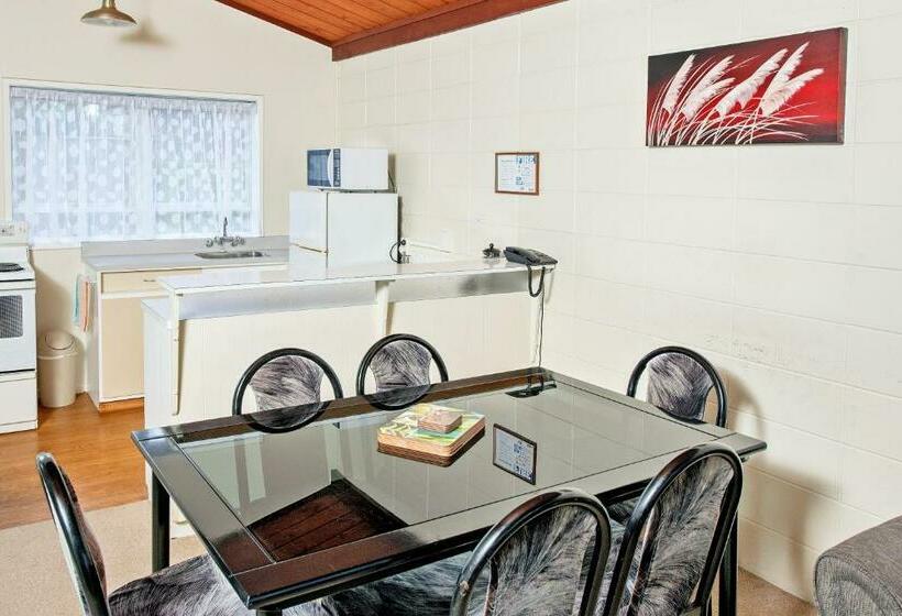 带2个卧室的公寓, Tourist Court Motel