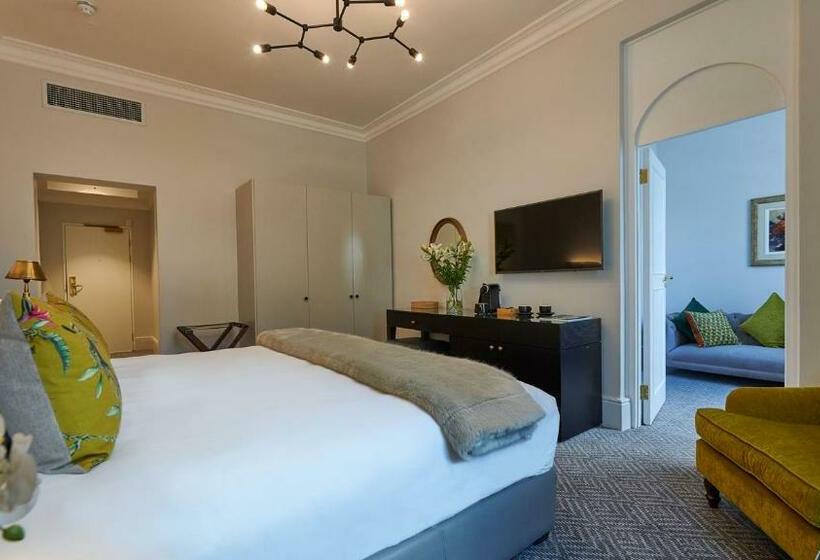 Полулюкс Вид на Горы, The Winchester Hotel By Newmark