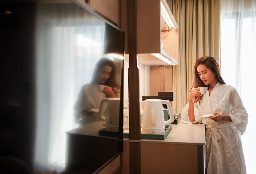 프리미엄 룸 풀장 전망, Holiday Inn Resort Phuket, An Ihg