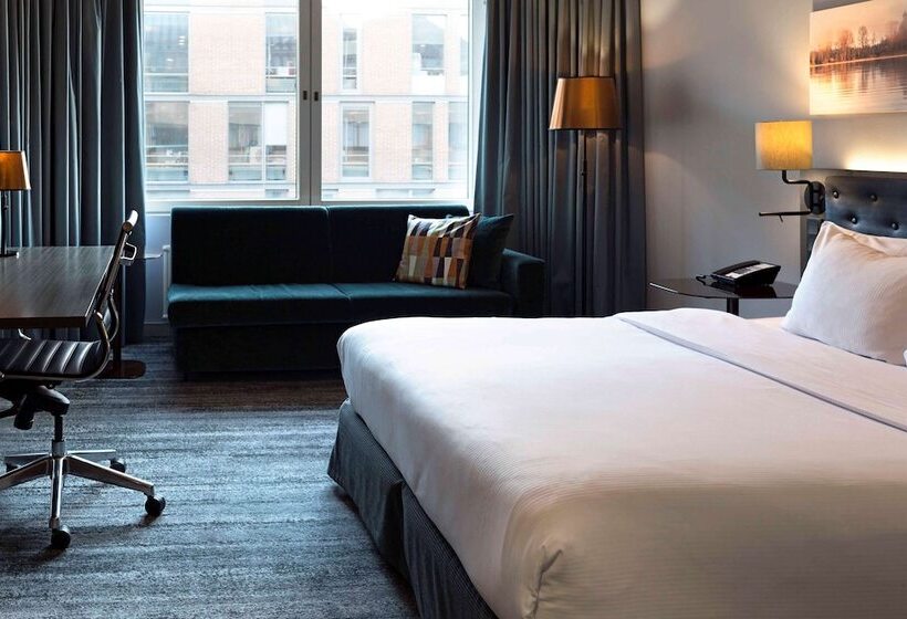 Номер Executive, Hilton Helsinki Strand