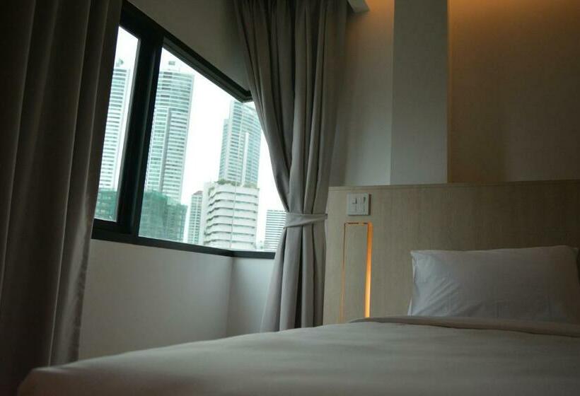 Quarto Economy, Rezt Bangkok