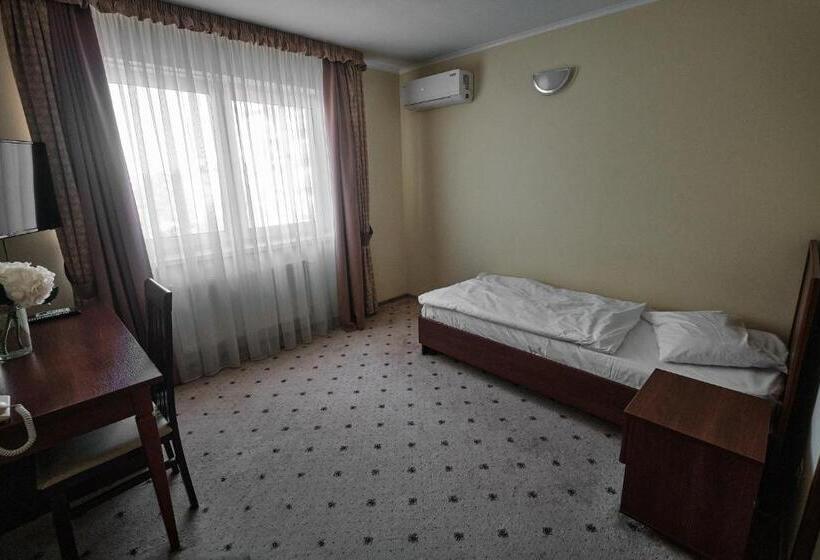 اتاق استاندارد یک نفره, Uzhgorod