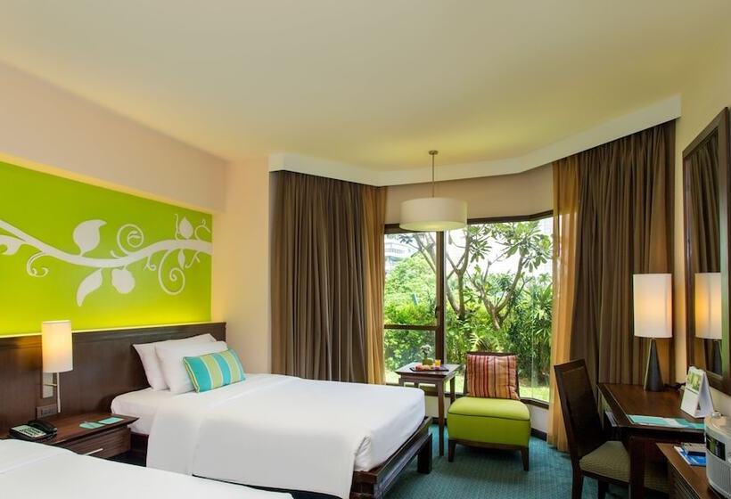 Номер Deluxe Вид на Сад, The Bayview Hotel Pattaya