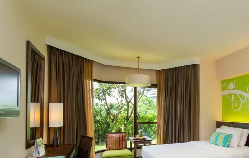 Номер Deluxe Вид на Сад, The Bayview Hotel Pattaya