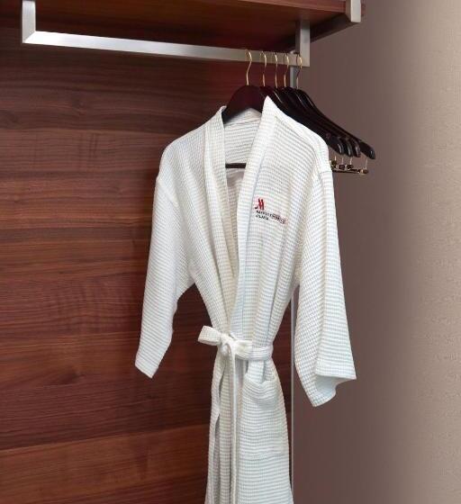 חדר סטנדרט עם מיטת קינג, Atlanta Marriott Marquis