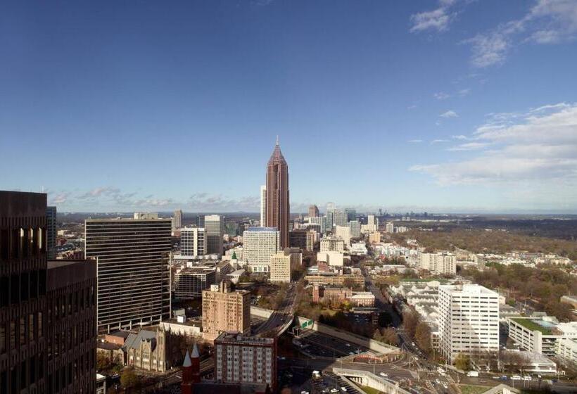 מיטת קינג בסוויטה, Atlanta Marriott Marquis