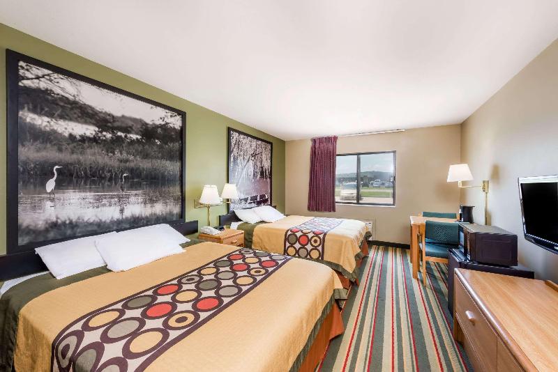 سوئیت با تخت بزرگ, The Barclay Towers Hotel And Resort
