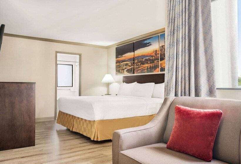 Люкс, Baymont By Wyndham Monterey Park