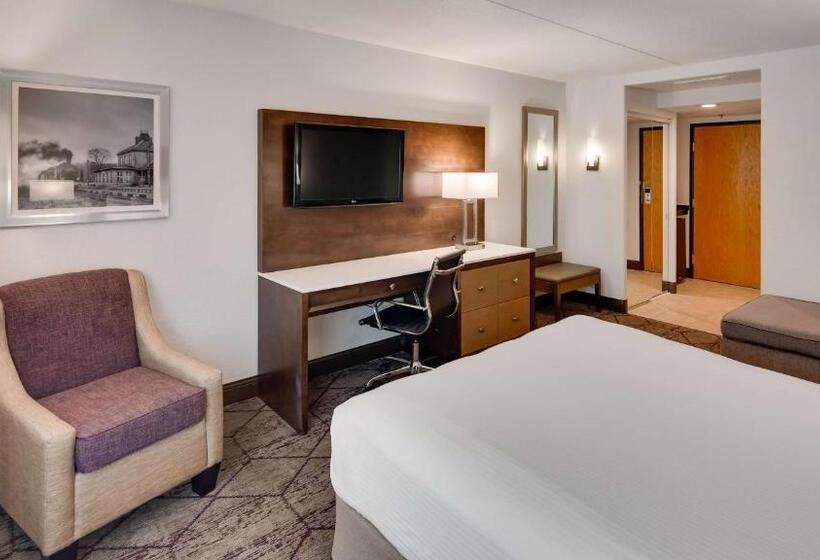 اتاق استاندارد با چشم‌انداز استخر, Best Western Plus Longbranch Hotel & Convention Center