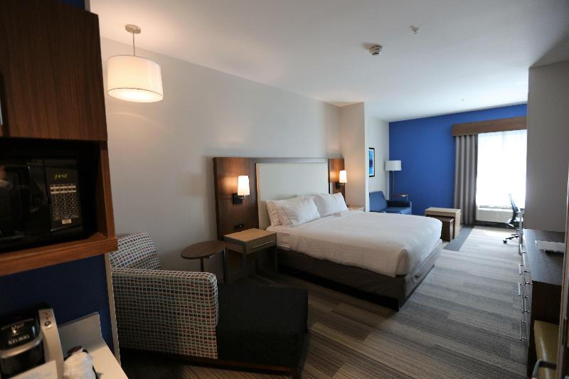 스탠다드 룸, Quality Inn & Suites Big Rapids Near University