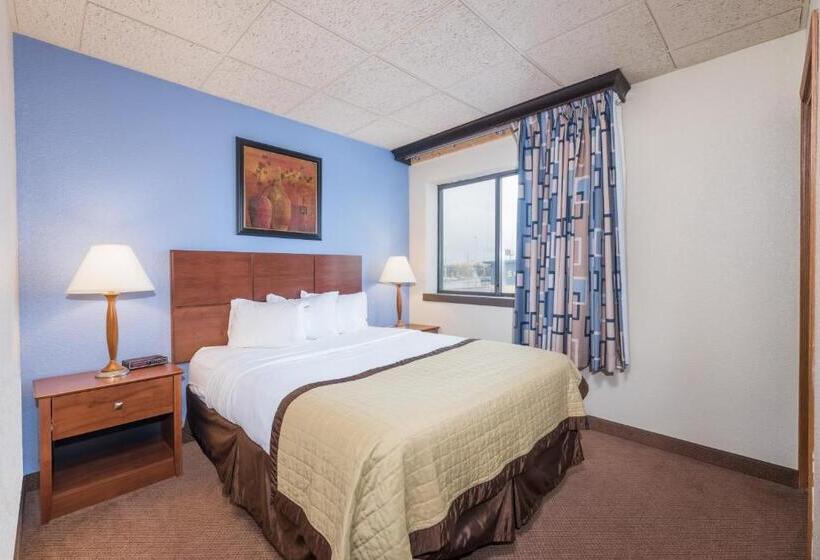 스위트, Ramada By Wyndham Fargo