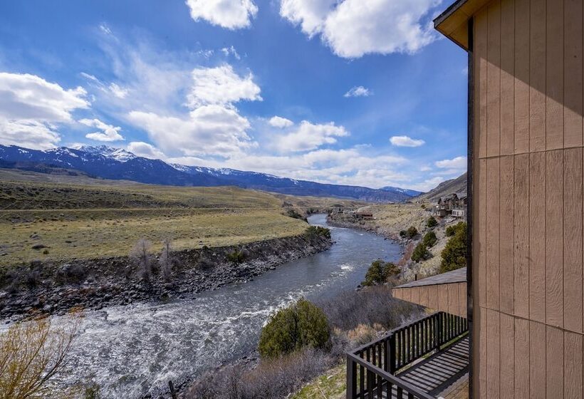 Номер Стандарт 2 Двуспальные Кровати, The Ridgeline Hotel At Yellowstone, Ascend Hotel Collection