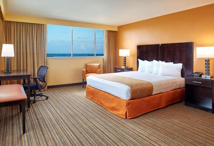 اتاق لوکس با تخت بزرگ, Best Western The Plaza Hotel Honolulu Airport   Free Breakfast