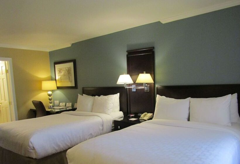 Номер Стандарт 2 Двуспальные Кровати, Clarion Inn Near China Lake Naval Station