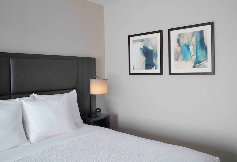 디럭스 룸, Holiday Inn Express South Burlington   Downtown, An Ihg