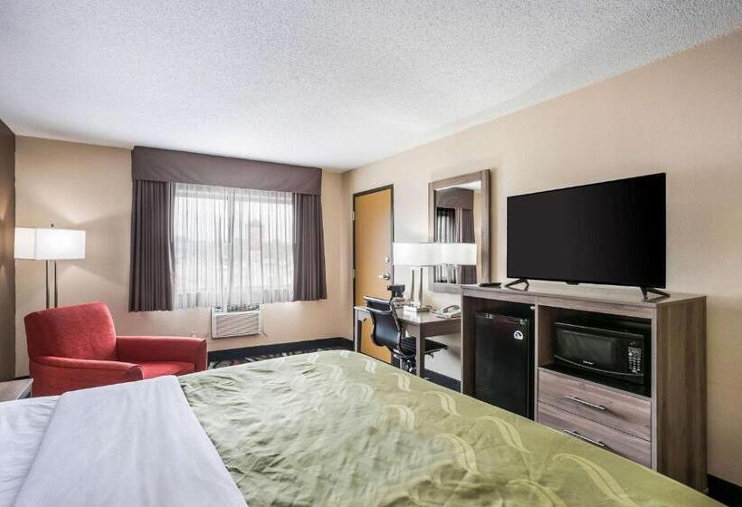 带大床的标准间, Quality Inn Cedar Rapids South