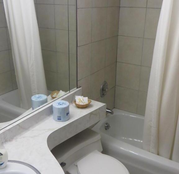 Номер Стандарт 2 Двуспальные Кровати, Ripon Welcome Inn And Suites