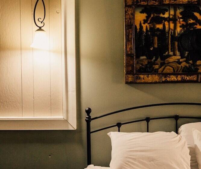 غرفة ديلوكس, Brookside Lodge