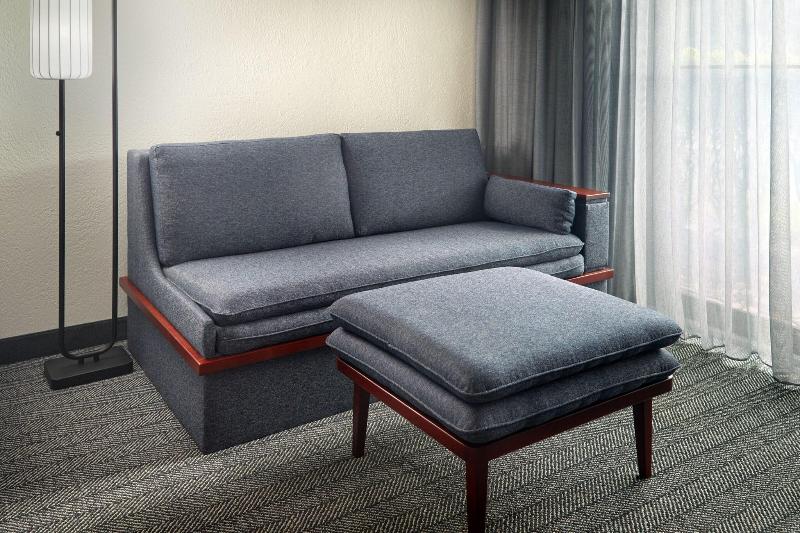 스위트 킹사이즈 침대, Courtyard By Marriott Fort Lauderdale City Of Plantation