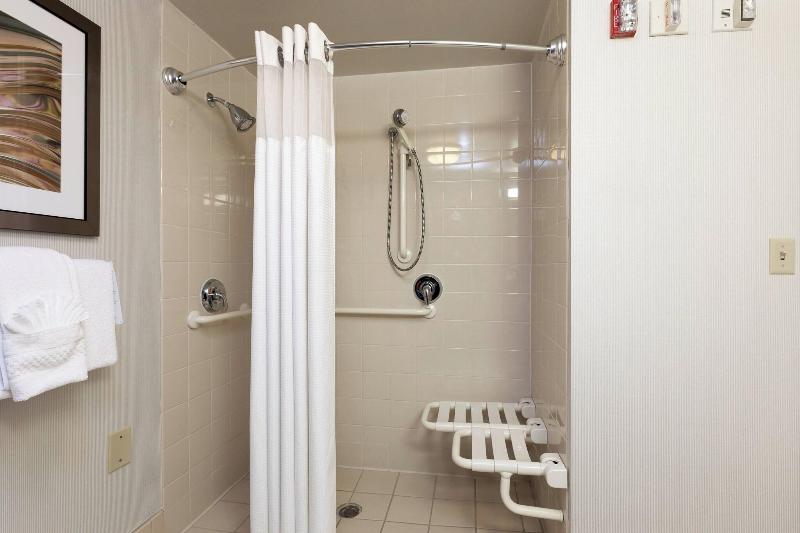 Quarto Estandar Cama King, Courtyard By Marriott Dallas Fort Worth/bedford