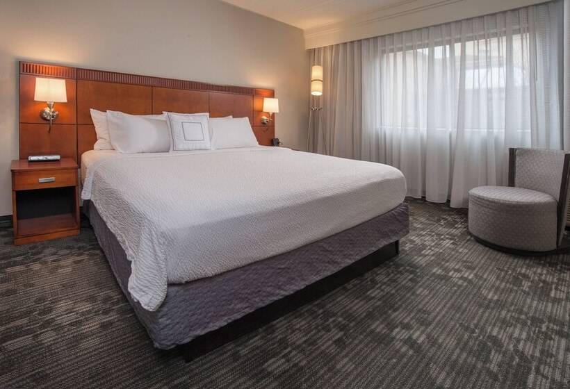 Люкс, Courtyard By Marriott Fairfax Fair Oaks
