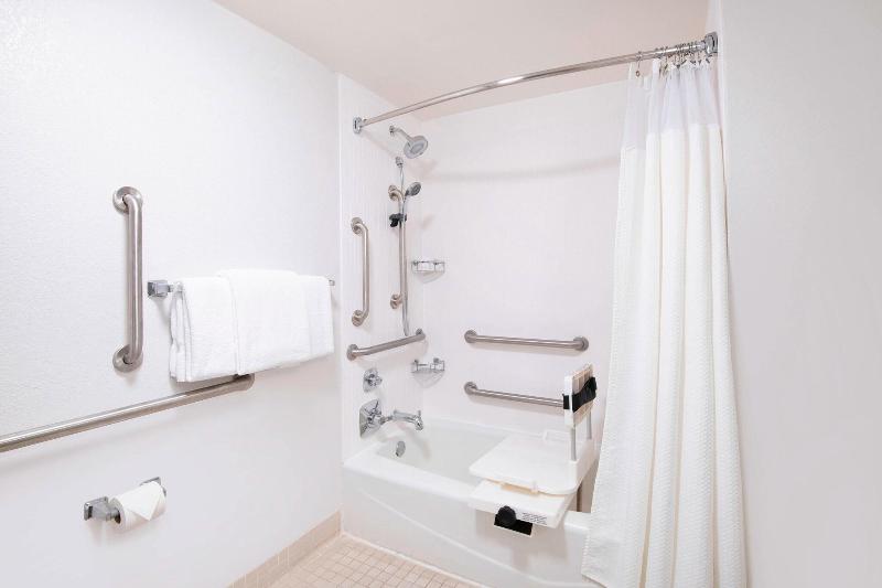스탠다드 룸, Courtyard By Marriott Savannah Midtown