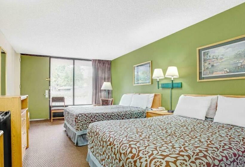 חדר דלוקס מותאם לאנשים עם מוגבלויות, Days Inn By Wyndham Bradenton  Near The Gulf