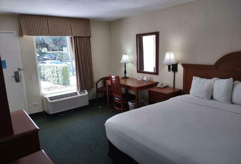 Номер Стандарт Кровать Кинг Адаптированный для Инвалидов, Days Inn By Wyndham Port Charlotte Town Center
