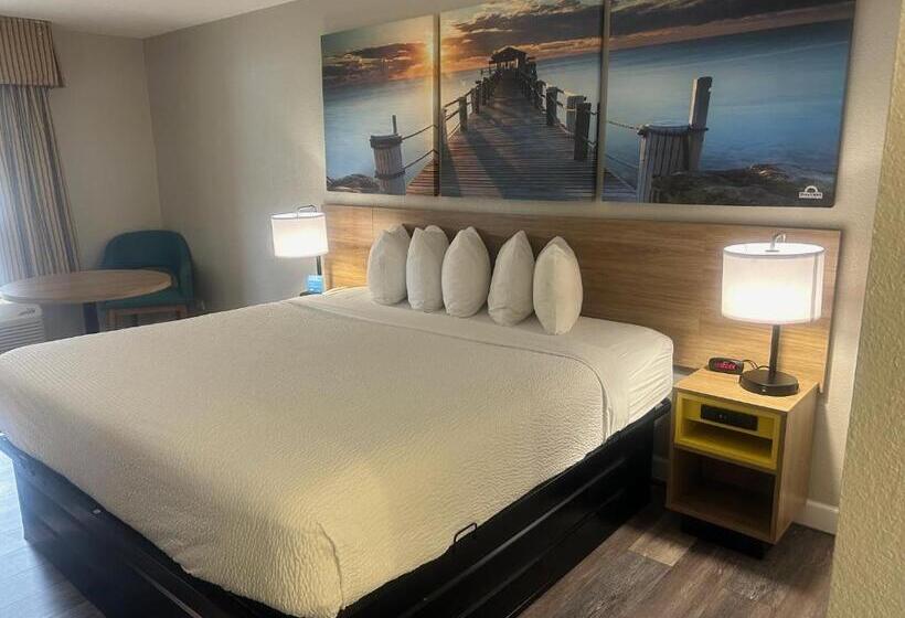 Стандартный Номер Кровать Кинг, Days Inn By Wyndham Port Charlotte Town Center