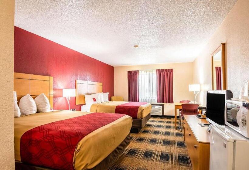 سوییت, Econo Lodge At Wanamaker