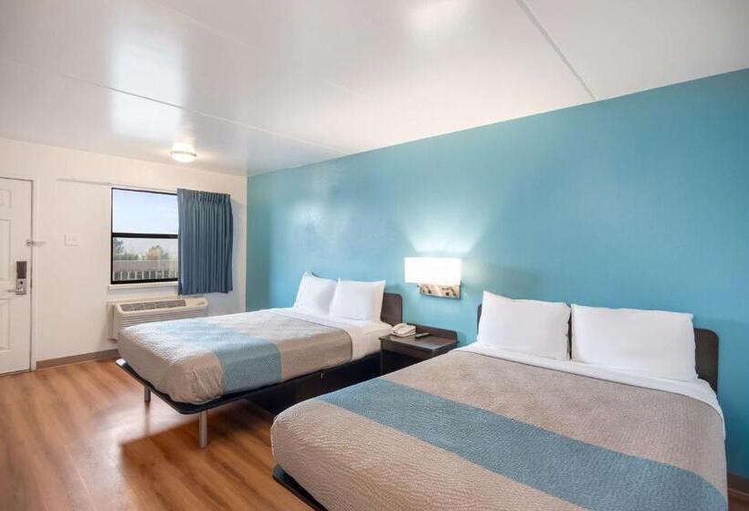 Номер Deluxe, Motel 6 Colorado Springs, Co   Air Force Academy