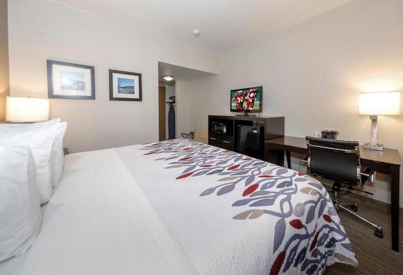Номер Deluxe Кровать Кинг, Red Roof Inn & Suites Newburgh   Stewart Airport West Point