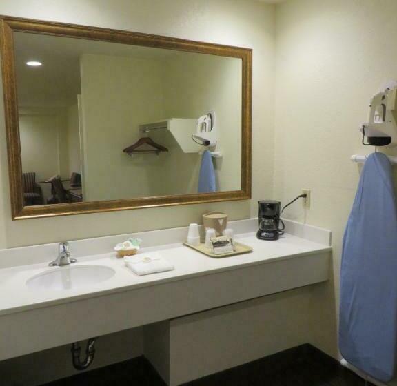 Executive-huone, Anaheim Desert Inn & Suites