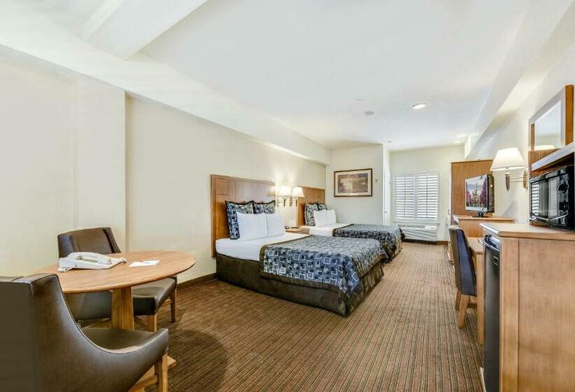 سوییت خانوادگی, Anaheim Desert Inn & Suites