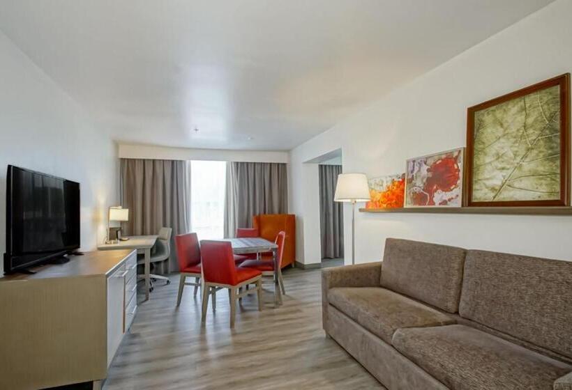 Suite Cama King, Country Inn & Suites By Radisson, New Orleans I10 East, La