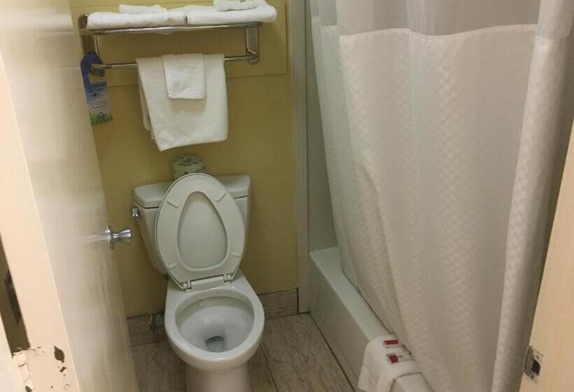 Номер Стандарт 2 Двуспальные Кровати, Days Inn By Wyndham Yazoo City