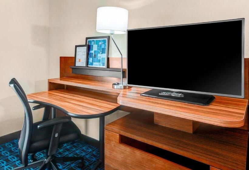 Президентский Люкс, Fairfield Inn & Suites By Marriott Cape Cod Hyannis