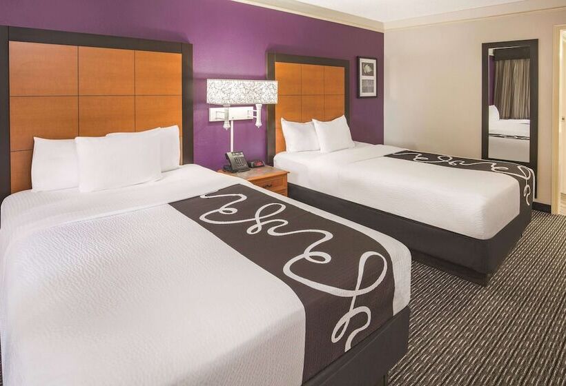 Номер Стандарт 2 Двуспальные Кровати, Howard Johnson By Wyndham Sacramento Downtown