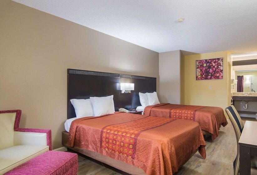 Номер Стандарт 2 Двуспальные Кровати, Rodeway Inn & Suites Monroevillepittsburgh