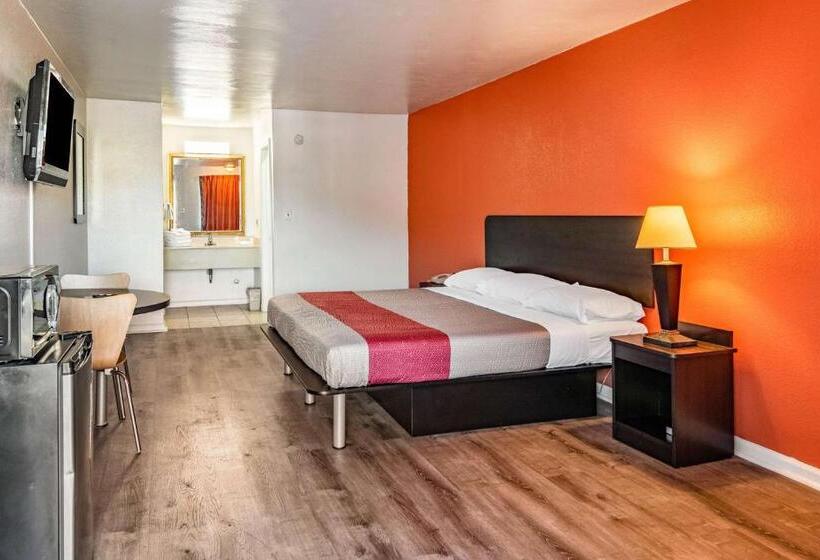 Номер Deluxe Кровать Кинг, Motel 6 Portsmouth, Va