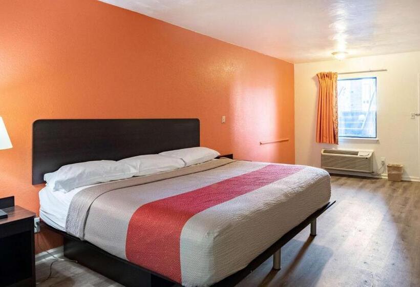 Номер Deluxe Кровать Кинг, Motel 6 Portsmouth, Va