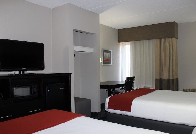Номер Стандарт 2 Двуспальные Кровати, Holiday Inn Express Forsyth, An Ihg
